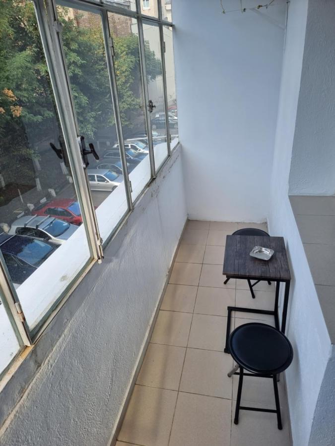 Charming And Intimate Getaway In Bucharest - Near Unirii Square Apartman Kültér fotó